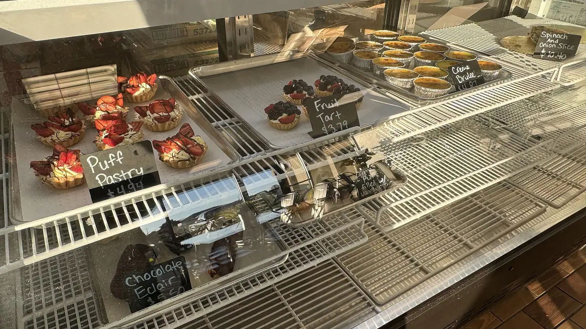 Taste of Cyprus & Patisserie – patisserie in Cheshunt town centre